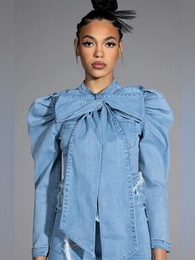 NWOT Light Blue Denim Bow Front Shirt 1X